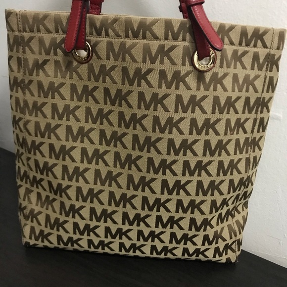 ❌SOLD❌Michael Kors MK monogram tote - Picture 4 of 5